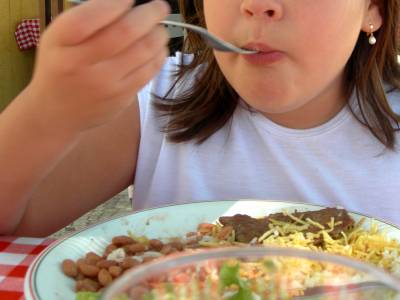 Comer mucho puede causar cirrosis hepática