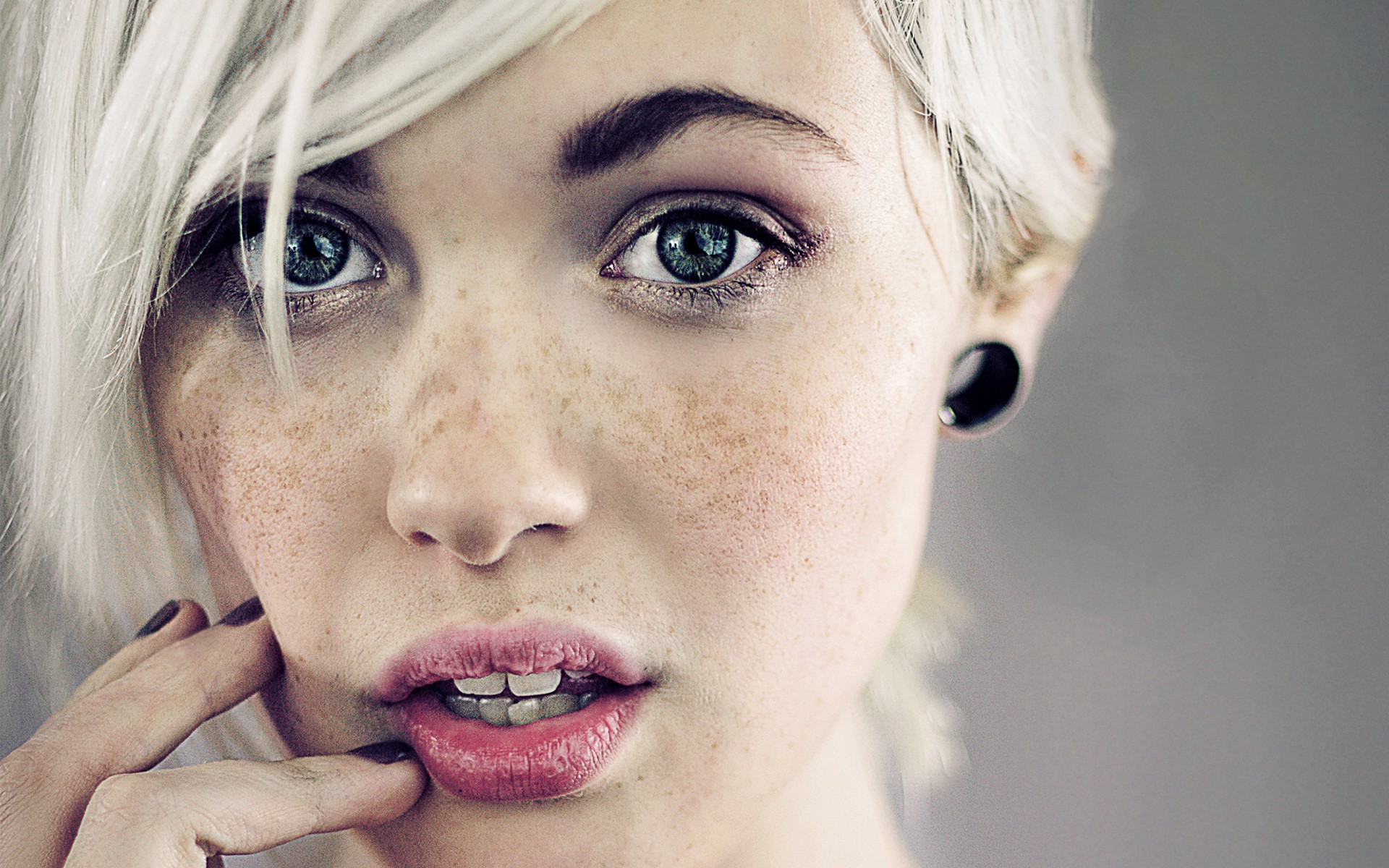 ¿Por qué salen las pecas?
