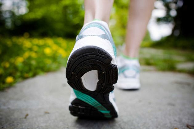 5 beneficios de caminar media hora al día