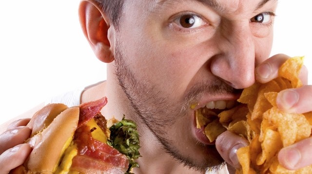 Los daños de una dieta rica en grasas para nuestro cerebro
