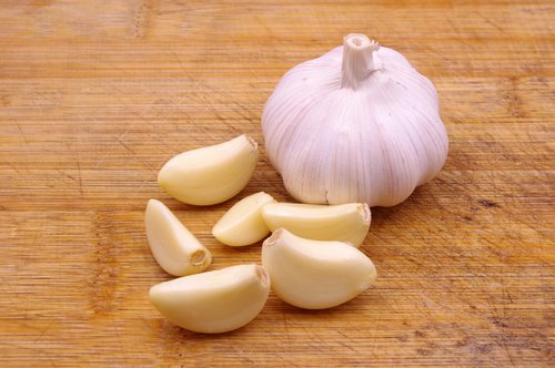 3 alimentos que nos hacen oler mal